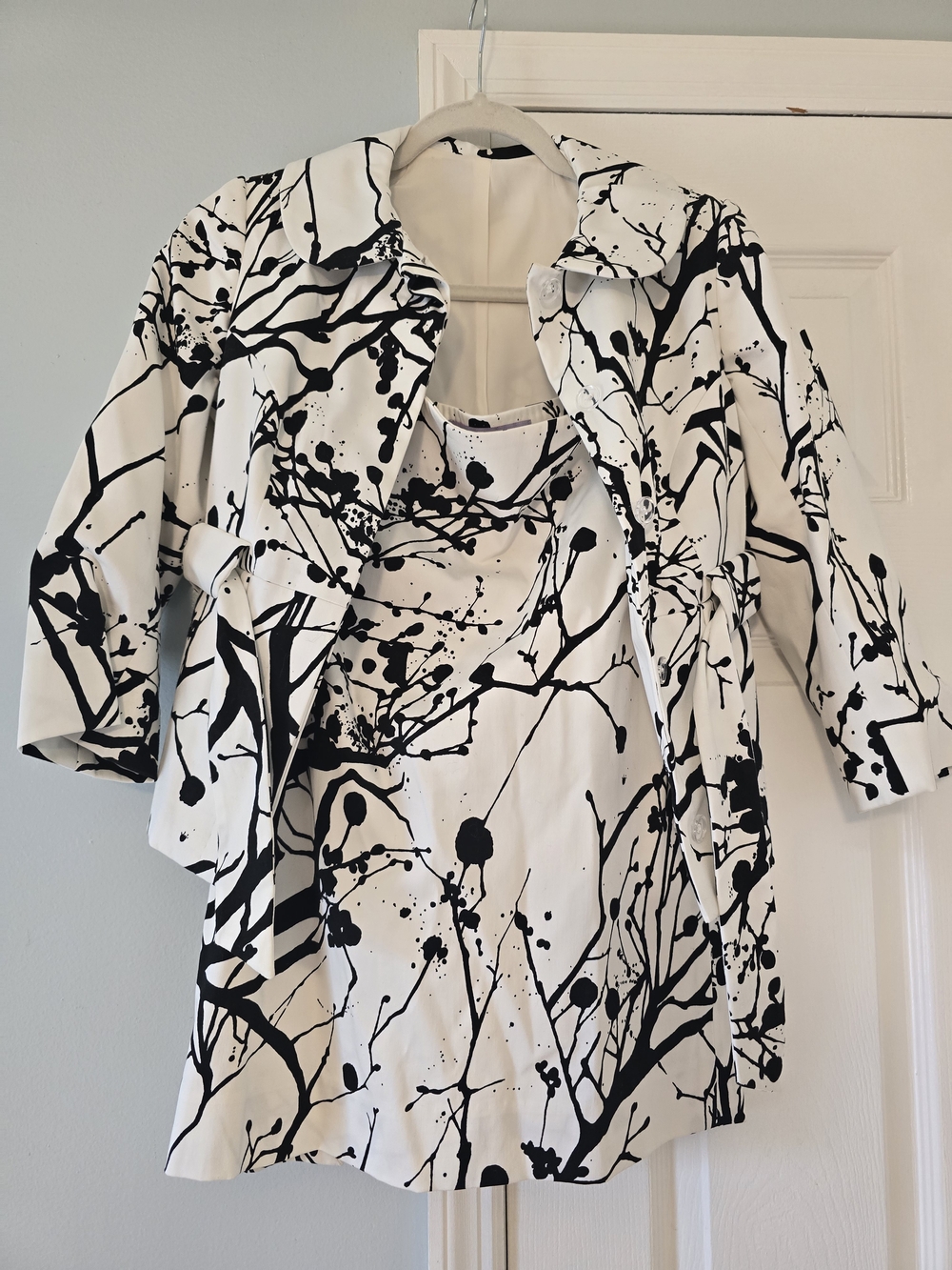 Tuleh Black and White Abstract Print Skirt Set
